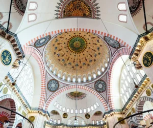 Istanbul - Medina Travel